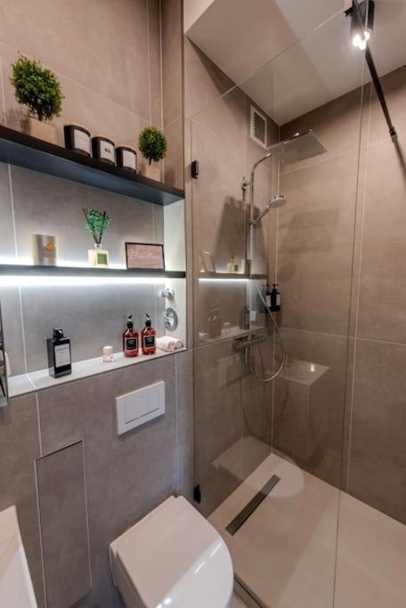 Stylische In Top-lage In Hannover-mitte Apartment